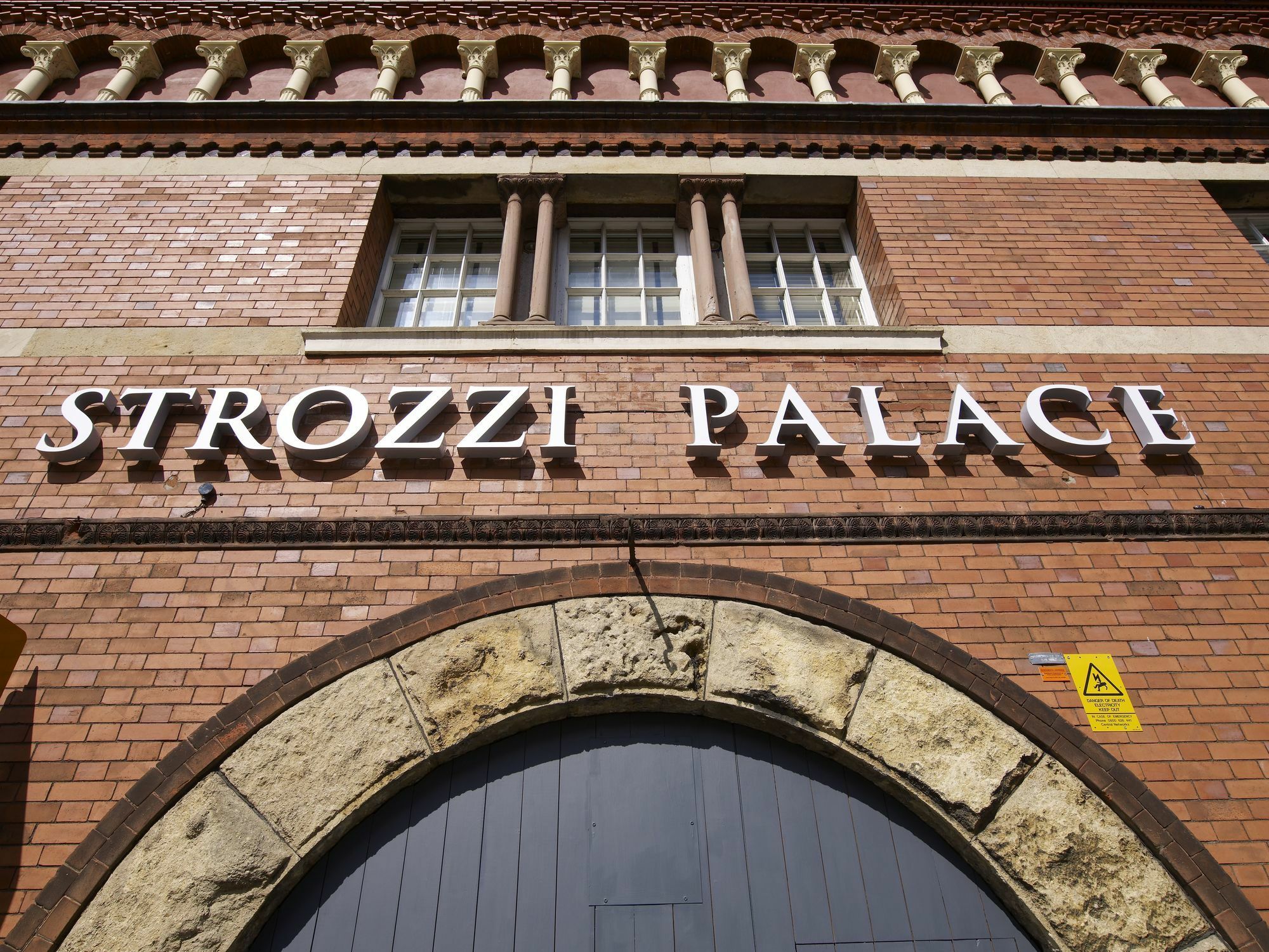 Strozzi Palace Suites By Mansley Челтенхам Экстерьер фото